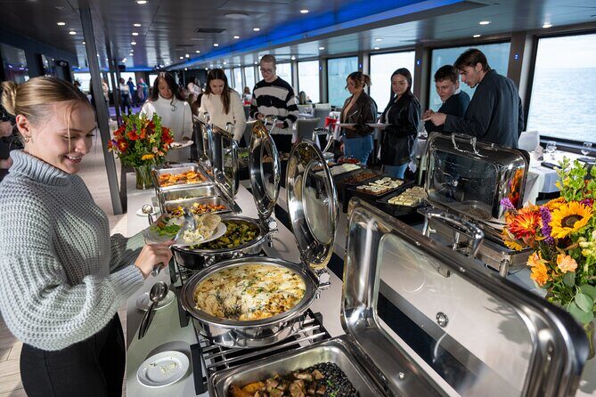 City Cruises San Diego: Buffet Dinner Cruise - Comfort Choices: Deck Airflow, AC, and What to Wear
