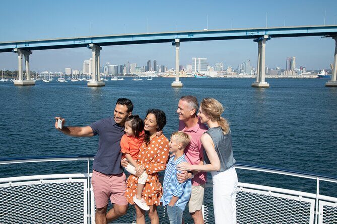 City Cruises San Diego: Scenic 90-Minute Narrated Harbor Tour - Stop-by-stop: what to look for as you pass each landmark