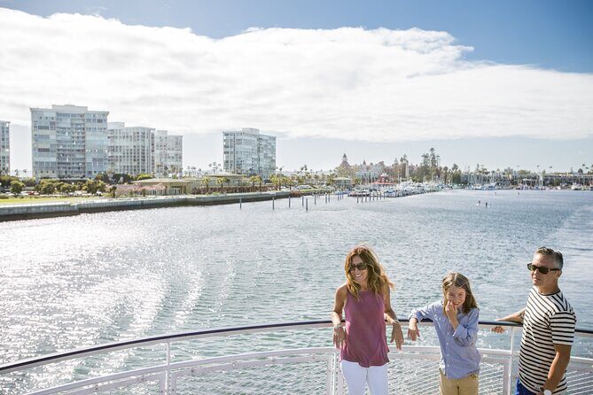 City Cruises San Diego: Scenic 90-Minute Narrated Harbor Tour - Deck time and comfort: seating strategy that actually helps