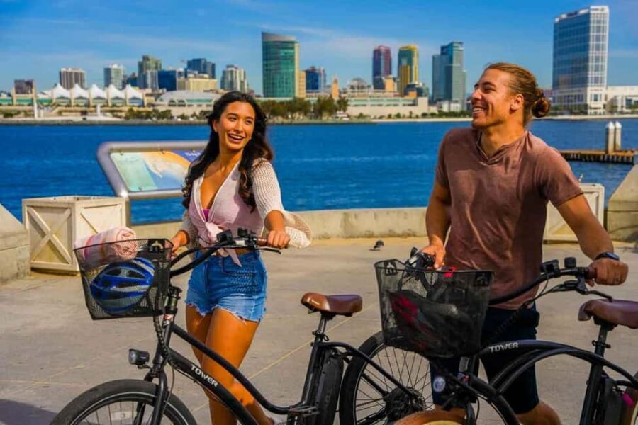 Coronado: Guided Bike Tour - Cruising Coronado on Flat Terrain With a 10-Mile Feel