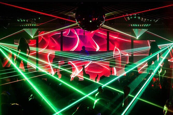 Drink, Mingle and Dance Club Tour - Parq Nightclub: the biggest finish with express, no-cover entry