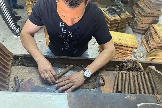 Hand Roll Your Cigar - The tobacco story: what you’re really learning