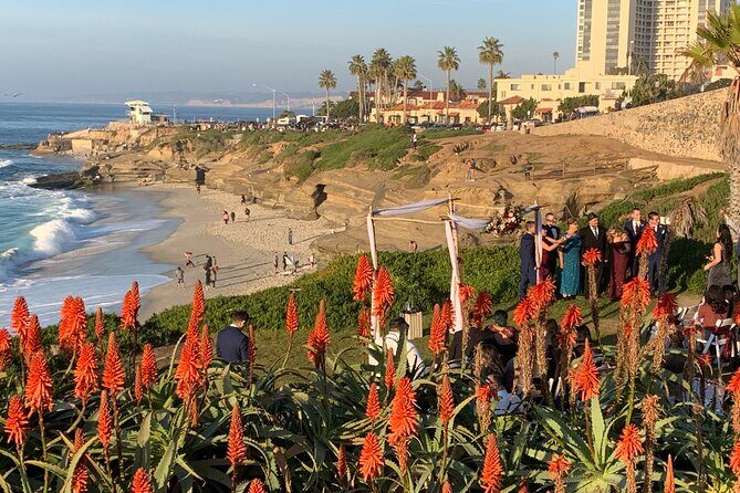 Historic La Jolla Walking Tour - Stop 6: The Cave Store, tunnels, and Sunny Jim