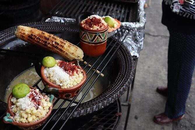 Mexican Street Food: Tijuana Day Trip from San Diego - Tijuana Arch Stop: Getting Oriented While You Start Eating