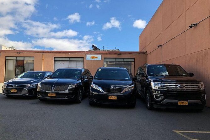 Private Arrival Transfer from San Diego Airport SAN - Price and vehicle choices: how the per-group rate can work for you