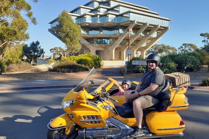 Private La Jolla Tour by Sidecar - Scripps Pier and La Jolla Shores: Surfers, Sun, and Sea-Air