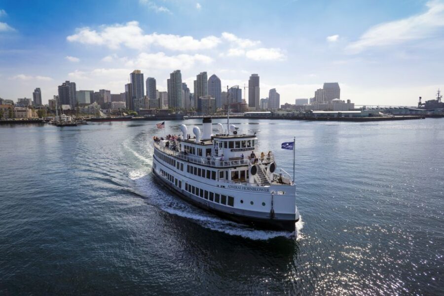 San Diego: Bay Sights and Sips Sunset Cruise - San Diego Bay sunset in 90 minutes: what you’re paying for