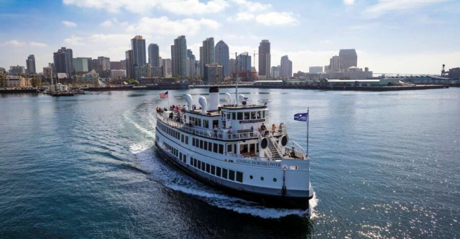 San Diego: Bay Sights and Sips Sunset Cruise - The Friday and Saturday sunset timing in summer