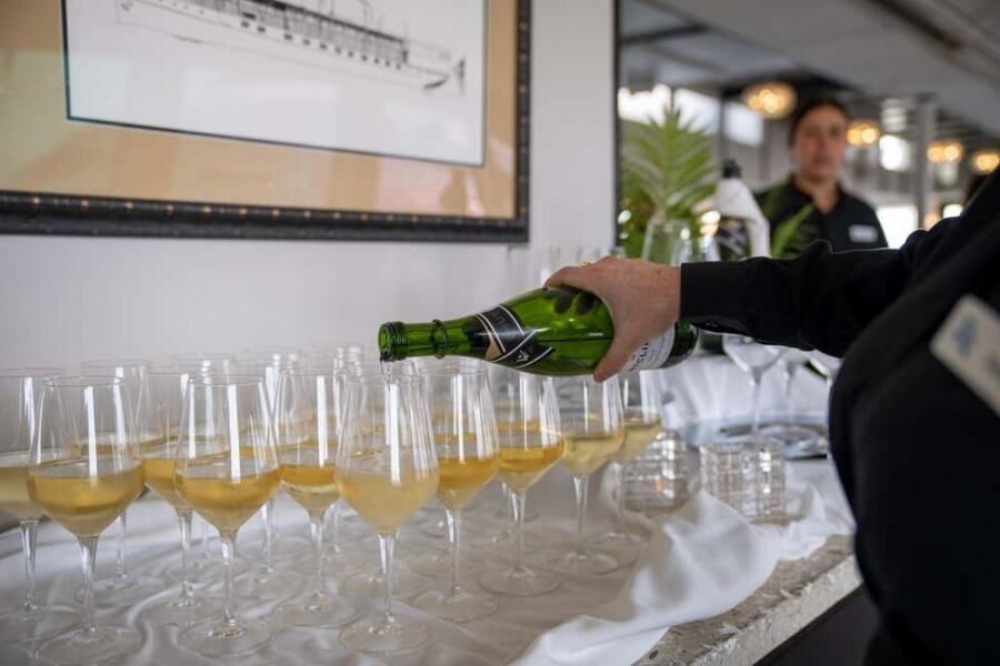 San Diego: City Cruises Buffet Breakfast and Brunch Cruise - What a 2-Hour Brunch Cruise Is Like on This Yacht
