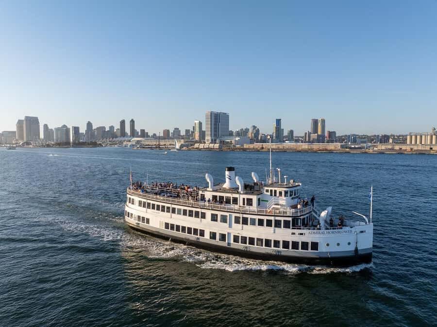 San Diego: City Cruises Gourmet Dinner Cruise - The plated menu: chicken, salmon, steak, and veg options