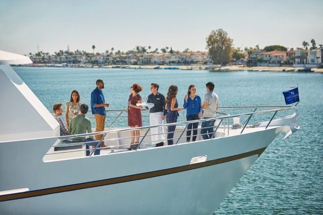San Diego: City Cruises Harbor Sightseeing Cruise - Shelter Island to Point Loma and Cabrillo: the scenery stretch
