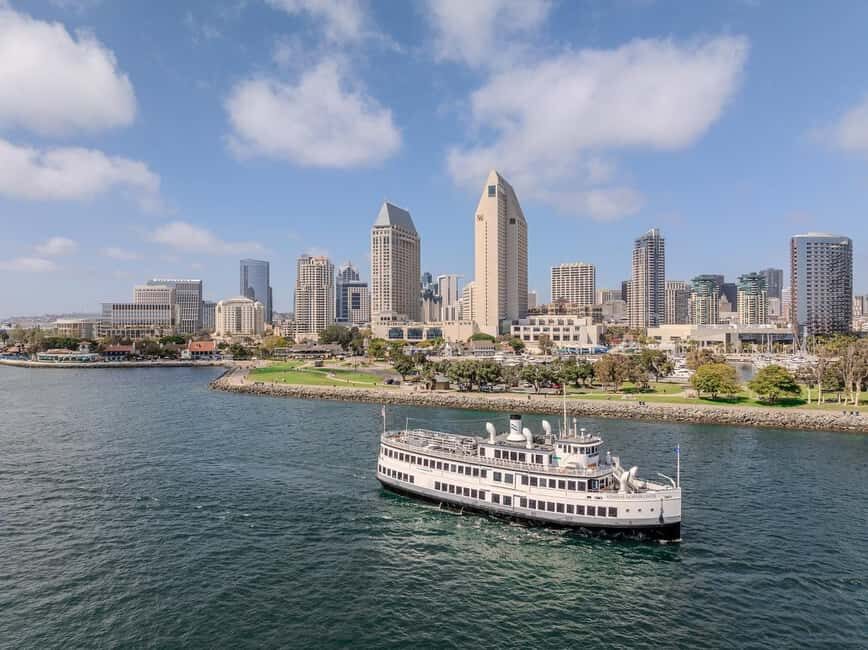 San Diego: City Cruises Harbor Sightseeing Cruise - Open-air yacht comfort and how to dress for it