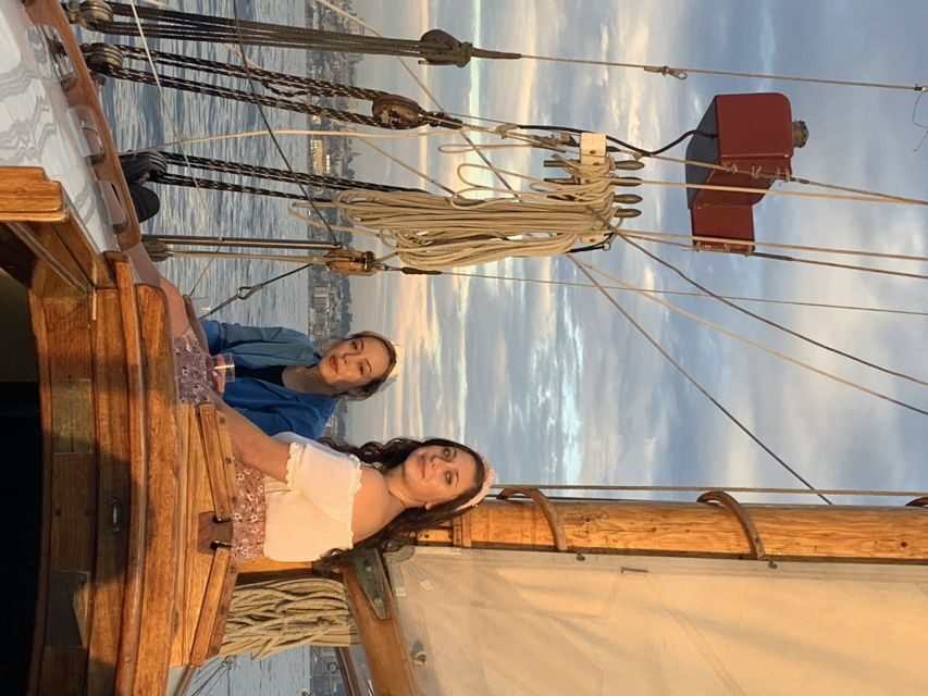 San Diego: Classic Yacht Sailing Experience - Wildlife spotting: dolphins, sea lions, and seabirds