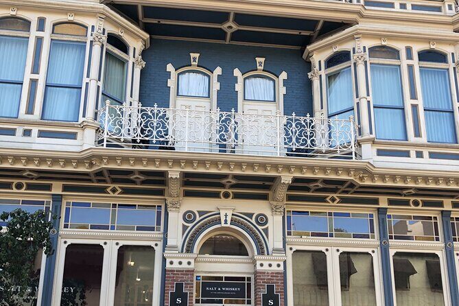 San Diego Gaslamp Food Tour with 6 Modern Californian Tastings - Gaslamp Quarter on foot: what the 3.5 hours feels like