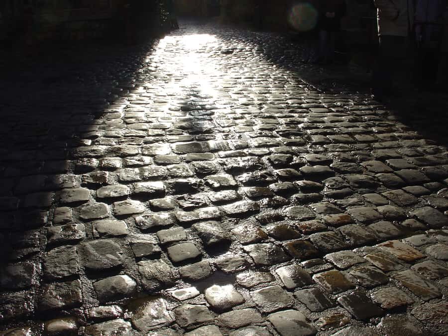 San Diego: Gaslamp Quarter Historic True Crime Walking Tour - Start Outside Henry’s Pub, Then Let Downtown Set the Tone