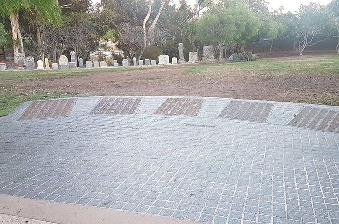 San Diego Ghosts and Gravestones: A Haunted Trolley Tour - Who Should Book This Haunted Old Town Tour (and Who Might Skip)