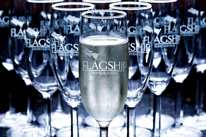 San Diego Harbor Dinner Cruise - The welcome drink: a small detail that sets the tone