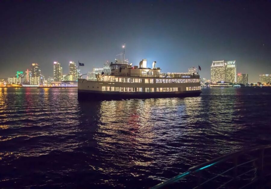 San Diego: New Year's Eve Early Buffet Dinner Cruise - The Buffet Dinner: What You’ll Actually Eat (And Why It Works)