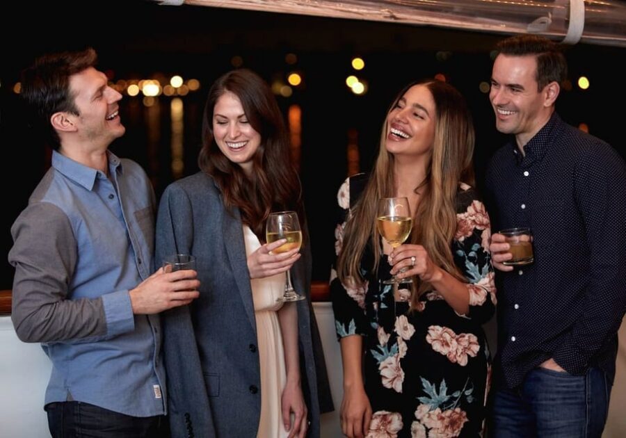 San Diego: New Year's Eve Early Buffet Dinner Cruise - New Year’s Eve Countdown Mood in a 2.5-Hour Slot