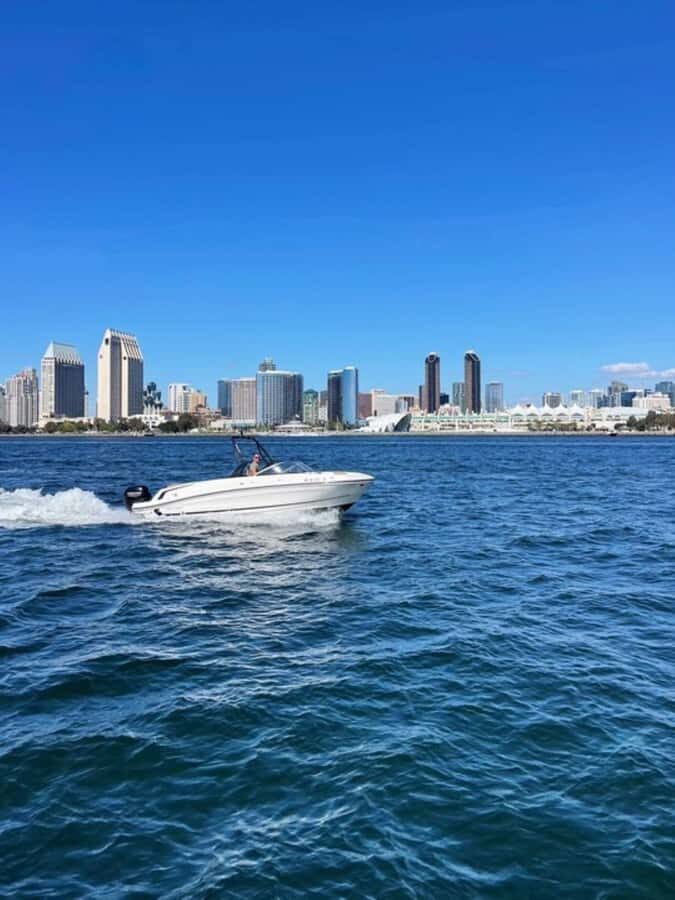 San Diego: Speed Boat Rental in San Diego Bay - Rules and limits that affect your group’s comfort