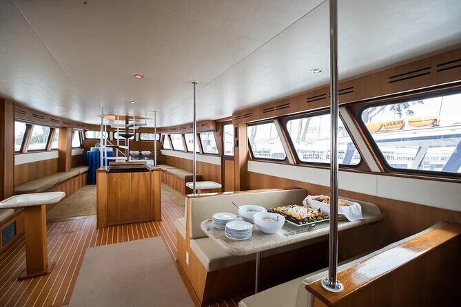 San Diego Whale/Dolphin Watching Cruise Aboard Luxury Vessel - Key highlights before you go