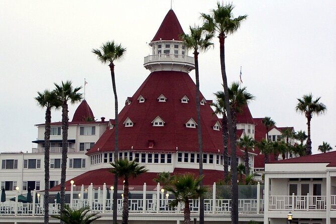 The Famous San Diego Private Tour with Pickup - Guide narration: the difference between seeing and understanding