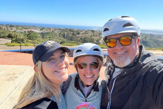 The Mount Soledad E-Bike Tour - La Jolla Scenic Drive North: riding past the kind of life you usually only see on postcards