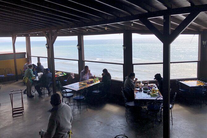 Tour of San Diego>Rosarito >Giant Christ>Puerto Nuevo Lobster - The “driver-led” style: flexibility vs. clarity